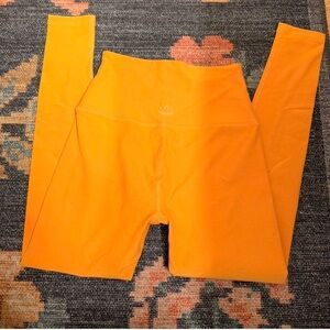 NWOT Beyond Yoga Spacedye Midi High Waisted Legging Sunny Citrine